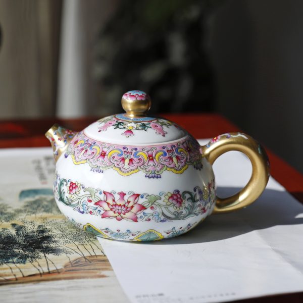 417a61a0d6e6f0c2c85575d3dfbe3c989c3e82c9bbd405b52b368b16d6631248 Jingdezhen Exquisite Handmade Hand-Painted Enamel Ruyi Teapot • Pure Gold Detailing • Chinese Porcelain