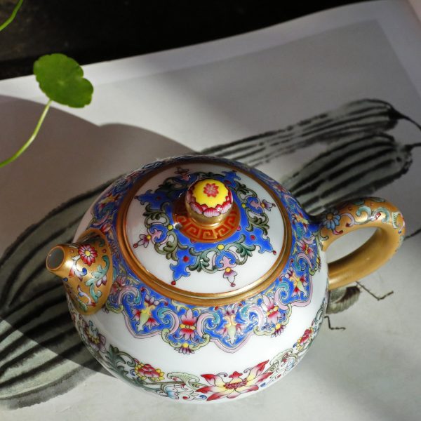 6192dd66e744410cc648c3c997d8856f3c6065c01f3e2e5459fe881086808180 Jingdezhen Exquisite Handmade Hand-Painted Enamel Ruyi Teapot • Pure Gold Detailing • Chinese Porcelain
